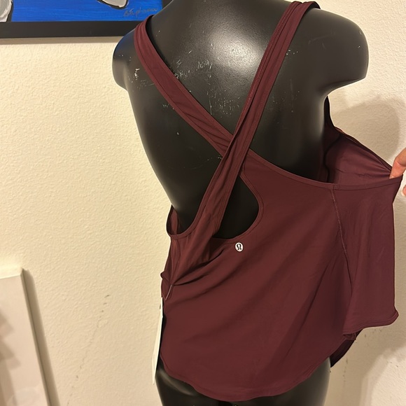 Call it a tie tank lululemon - Picture 2 of 6